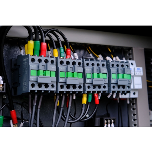 3-v-1 skrutkový kompresor 11 kW | 1500 l/min | 500 l nádrž a odvlhčovač